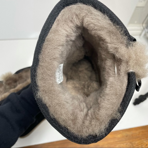 UGG Koolaburra Victoria Black Bow Accent Sheepskin Suede Furry Winter Boots 7 - Picture 11 of 13